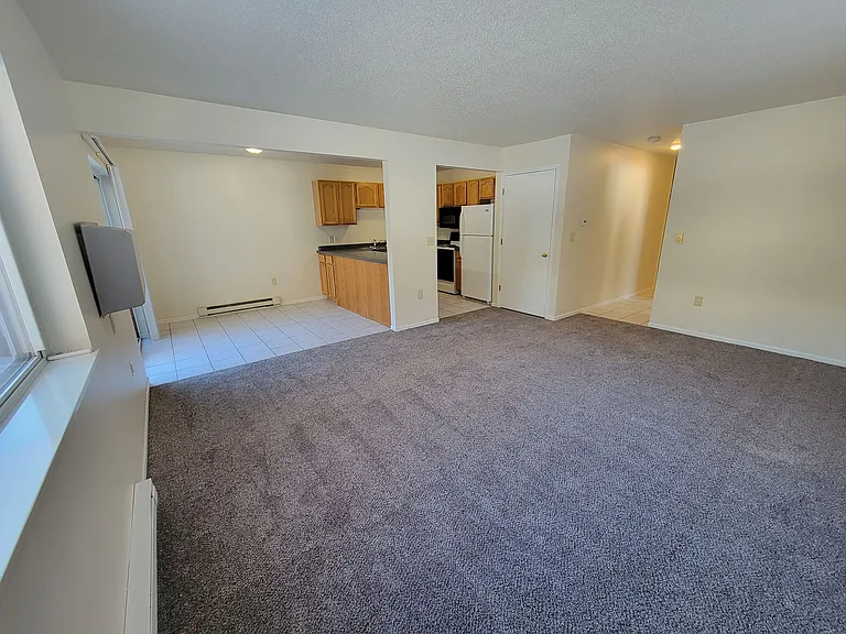 1008 Dutchman Dr — Photo 5