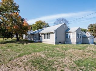 1 Etta Rd, Lowell, MA 01851