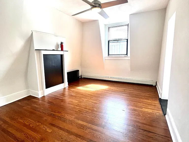 38 Main Street — Photo 2
