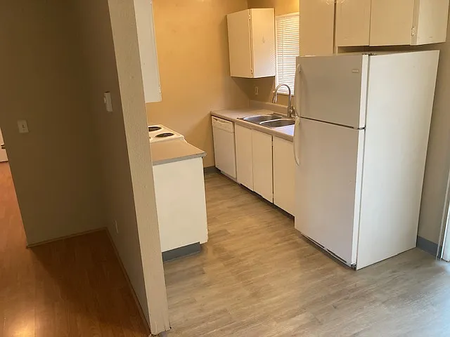 3220 Kauffman Ave #J — Photo 10