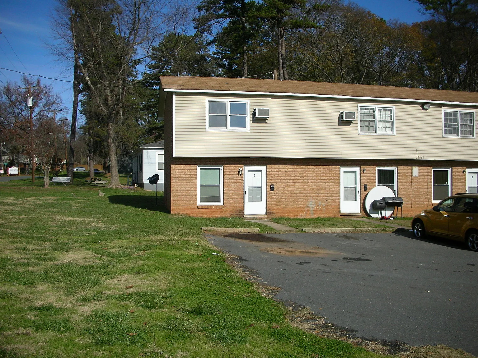 2 bed, 980 sqft, $1,325 — Photo 1