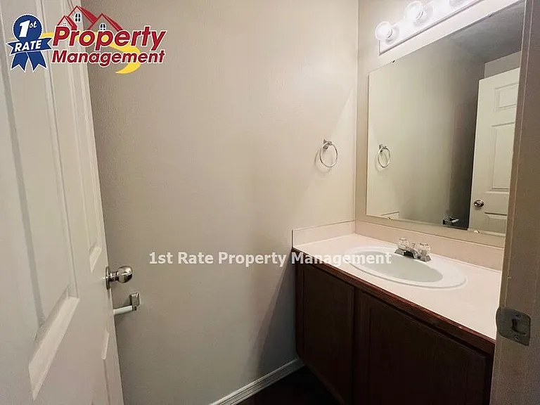 16025 N 19th St #104 — Photo 14