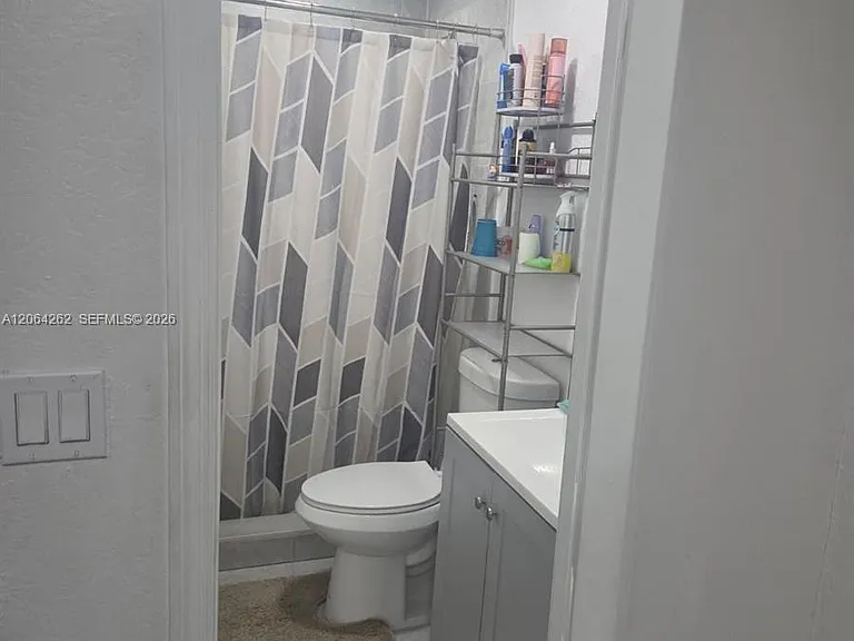 1235 SW 136th Pl #0 — Photo 3
