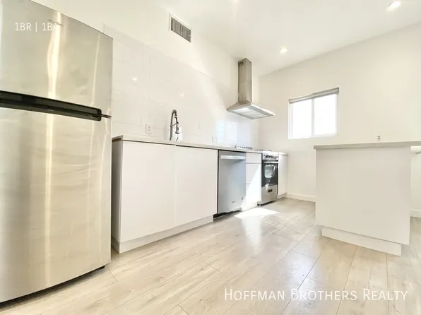 421 1/2 N Coronado St, Los Angeles, CA 90026