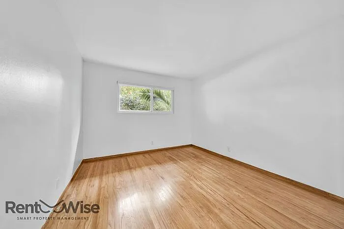 2080 Helena Way — Photo 15