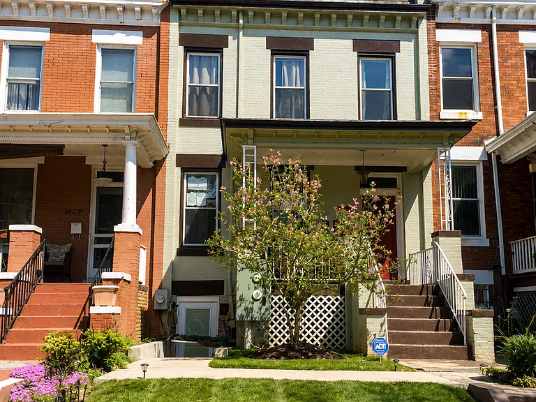 Welcome to 3541 Holmead Pl NW