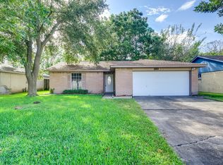 2010 Mocking Bird Ln, La Porte, TX 77571