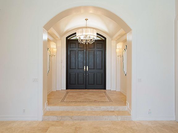 Home For Sale In The Oaks