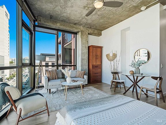 3rd image of 851 Front St #501