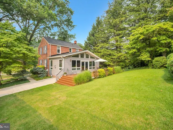 1004 Dennis Ave, Silver Spring, MD 20901
