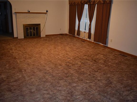 2nd image of 1035 Federal Rd