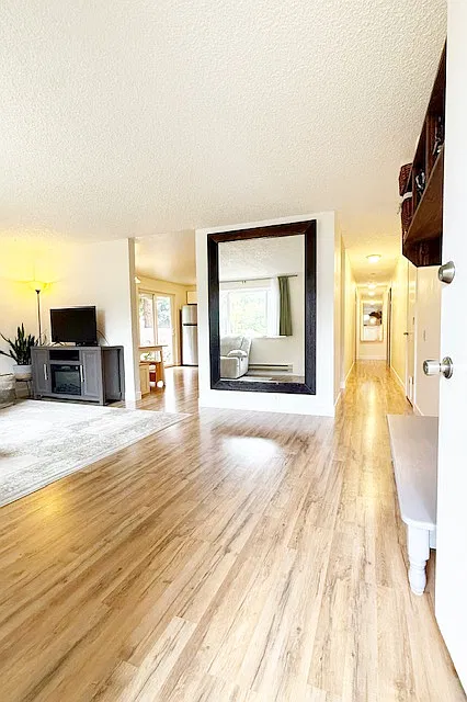 7015 East Van Buren Street - 1 — Photo 4