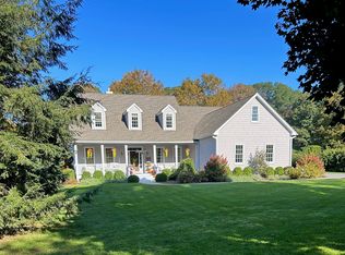 8 Tamanny Trl, Danbury, CT 06811