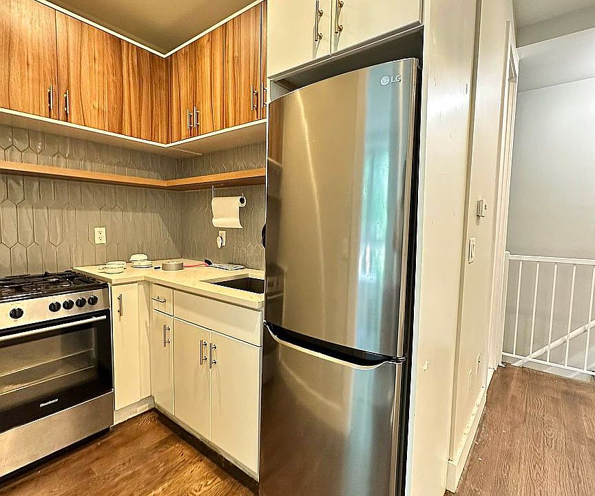1st image of 492 Gates Ave #2L
