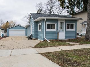 324 S 6th St, Delavan, WI 53115