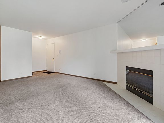 4th image of 201 Charleston Ct Unit 3
