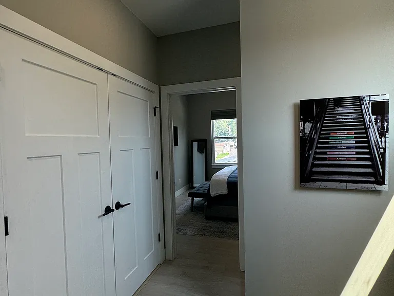 921 Laurel St — Photo 13