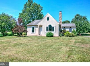 220 Blacksmith Rd, Douglassville, PA 19518