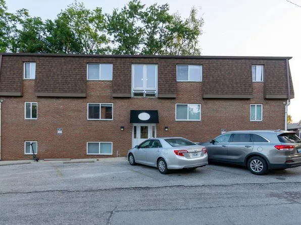 Maple Grove-Minutes from Law/Optometry School!, 408 S Dunn St #1B-1Ba, Bloomington, IN 47401