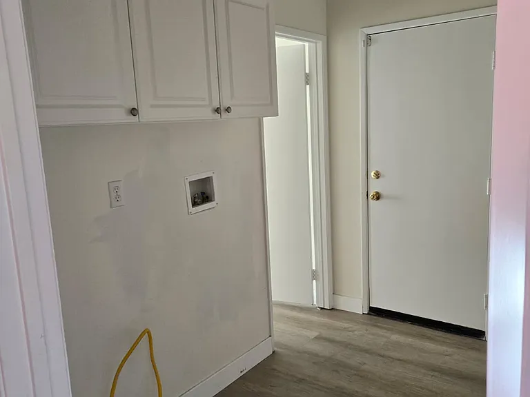 13533 Fox Point Rd — Photo 2