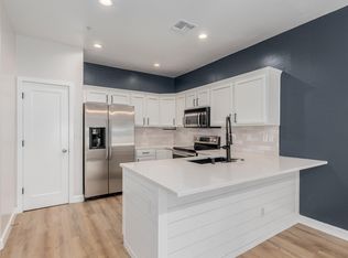 7601 E Roosevelt St UNIT 1012, Scottsdale, AZ 85257