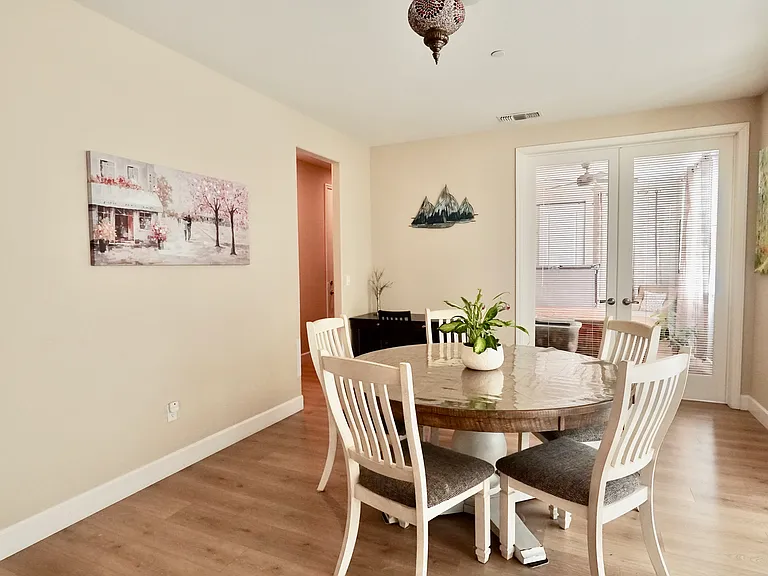 1429 S Wilshire Ave — Photo 11