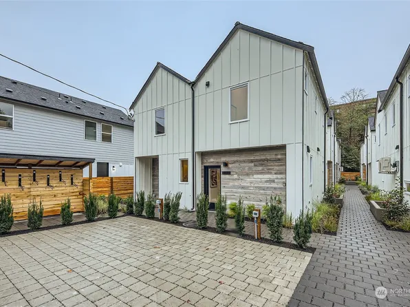 10352 Wallingford Avenue N, Seattle, WA 98133