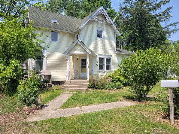 109 N 2nd St, Lawrence, MI 49064