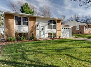 1231 Rutledge Rd, Bloomington, IL 61704