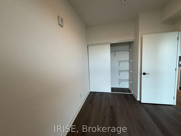 33 Erie Ave #1002 — Photo 5