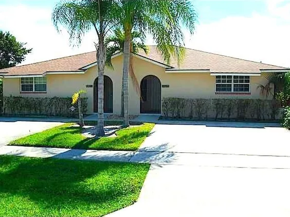 1427 Riverside Cir, Wellington, FL 33414
