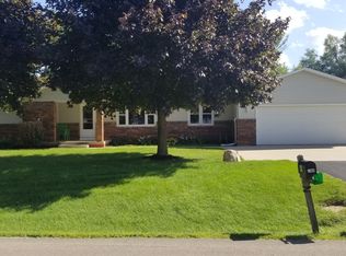 25485 Indian Ridge Rd, Sterling, IL 61081