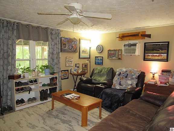 4th image of 16124 Linton Rd