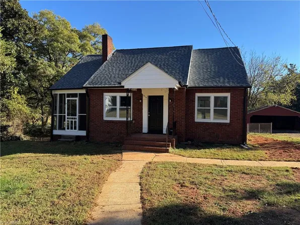 1614 Granite St, Winston Salem, NC 27107