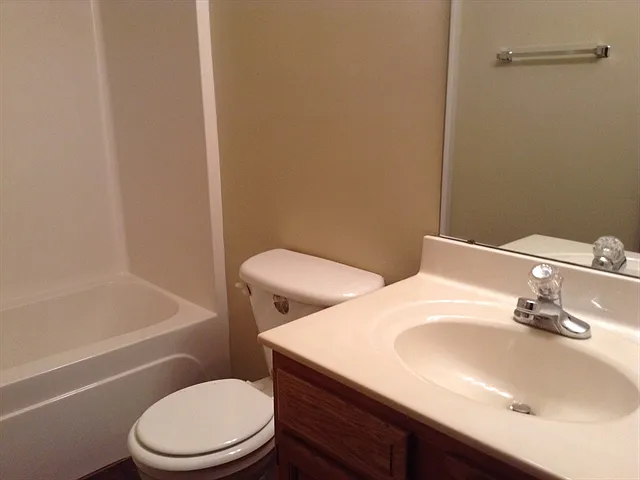 1344 Crescent Ct — Photo 8