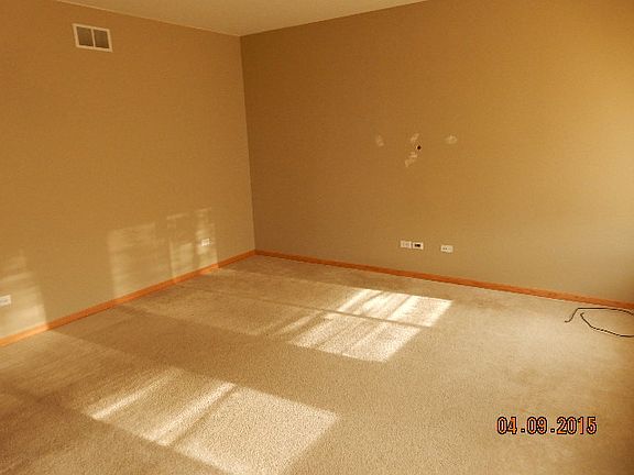 3rd image of 1911 Carlton Dr