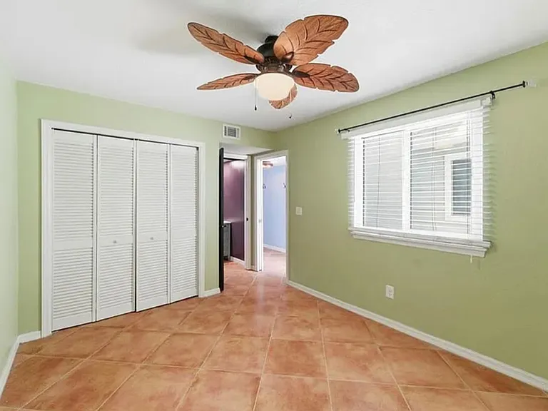 9438 Tara Cay Ct — Photo 17