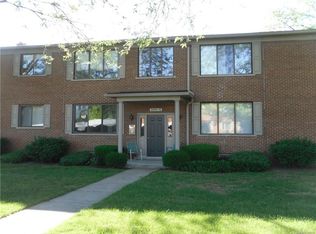 32646 Harper Ave, Saint Clair Shores, MI 48082