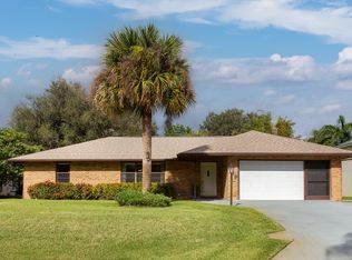 1119 Landsdowne Dr, Sebastian, FL 32958