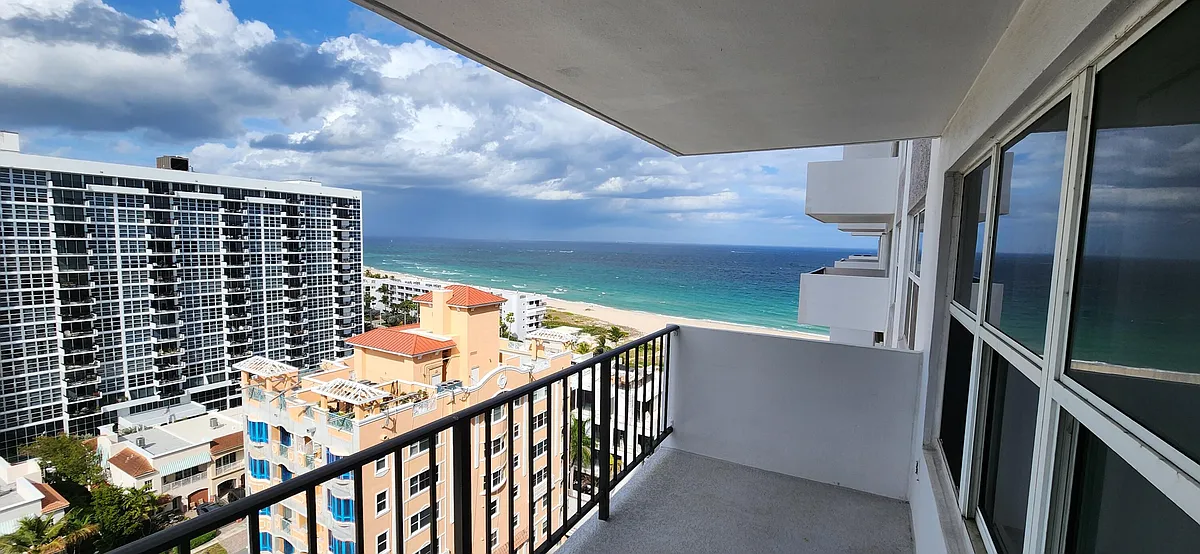 Building Photo - 405 N Ocean Blvd #1507