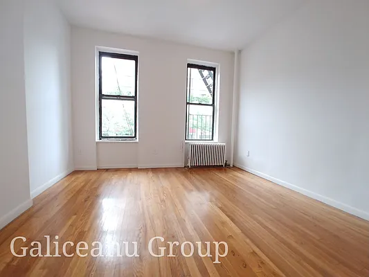 Rented by Lexington Real Estate Group | media 8