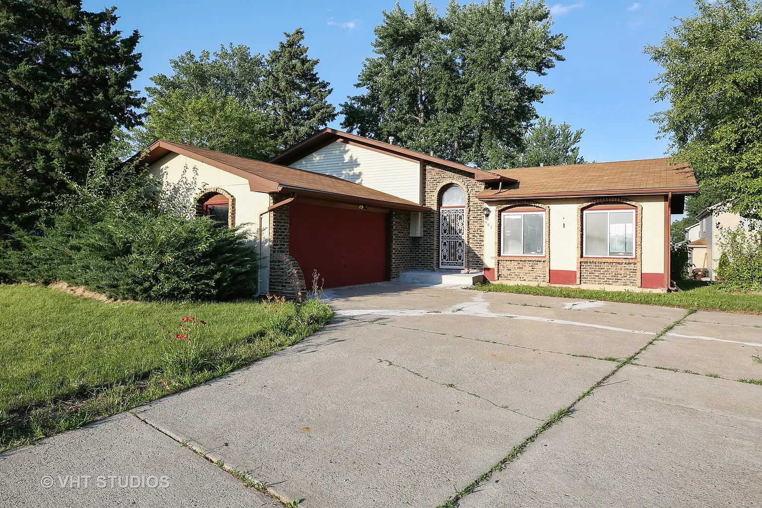 602 Clover Ln photo 1