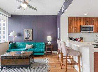 925 Common St #ID1267817P, New Orleans, LA 70112