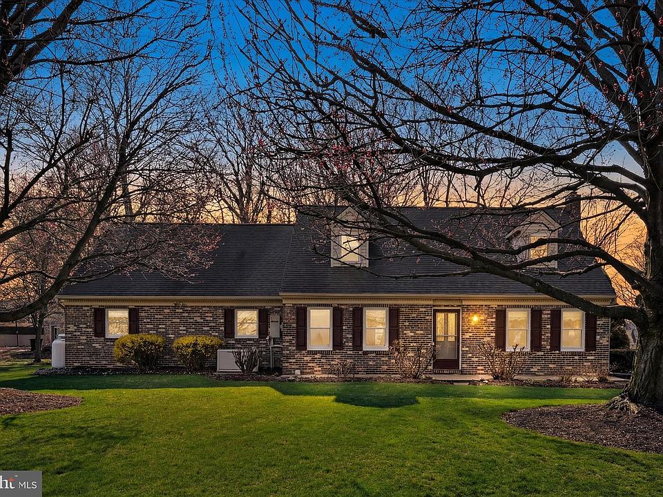 1st image of 525 Hackman Rd