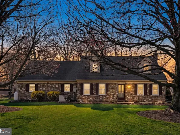 525 Hackman Rd, Lititz, PA 17543