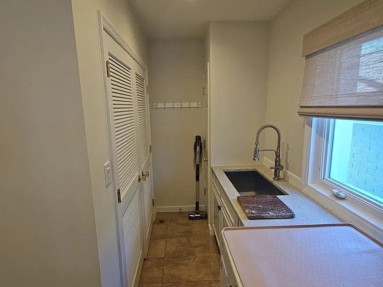 107 S Dover Ave — Photo 28
