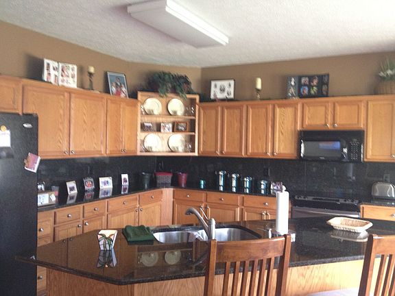 4th image of 229 Norfolk Ln