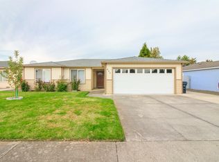 445 Hayes Ave, Medford, OR 97501