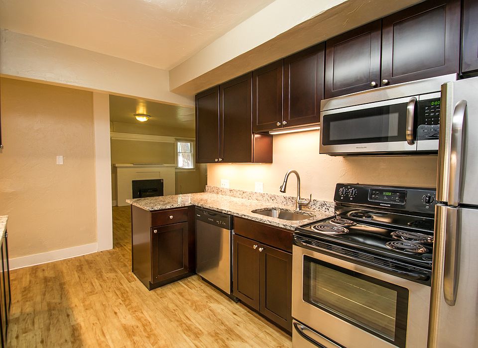 2nd image of 1156 Lincoln Pl APT A