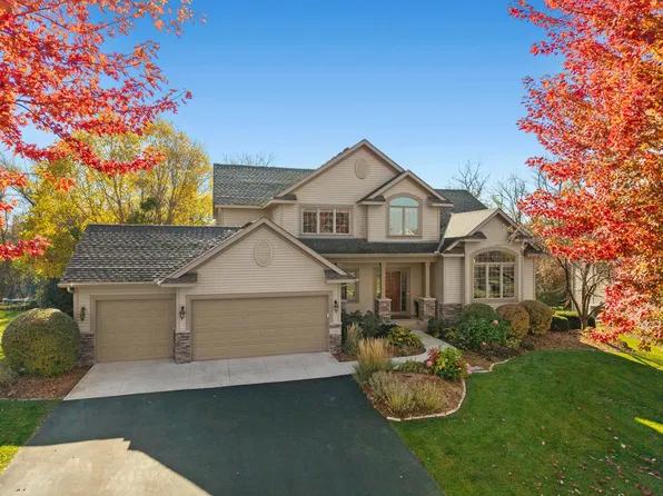 780 Applewood Cir, Victoria, MN 55386